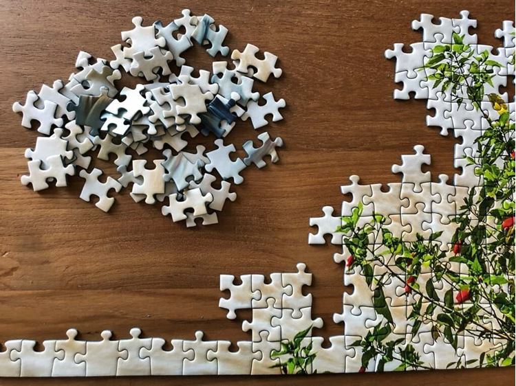 Puzzle Çerçevesi Seçerken Nelere Dikkat Edilmeli? Ölçü, Cam ve Renk Rehberi